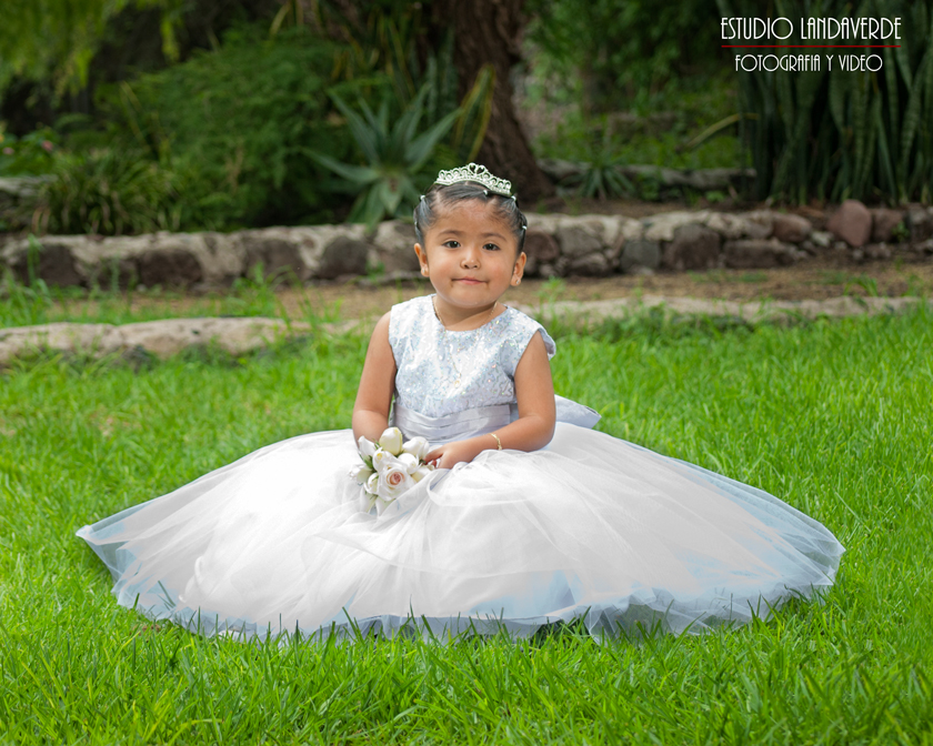 Fotografía profesional de presentación infantil en Querétaro