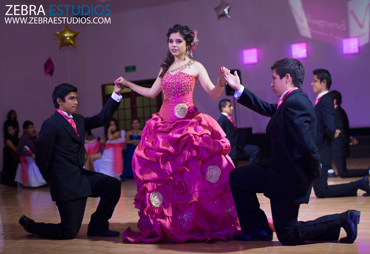 Sesión profesional de fotografía de XV años en Querétaro